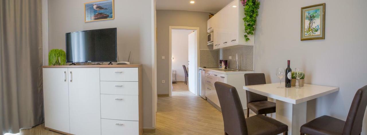 Apartments Smokva マカルスカ エクステリア 写真
